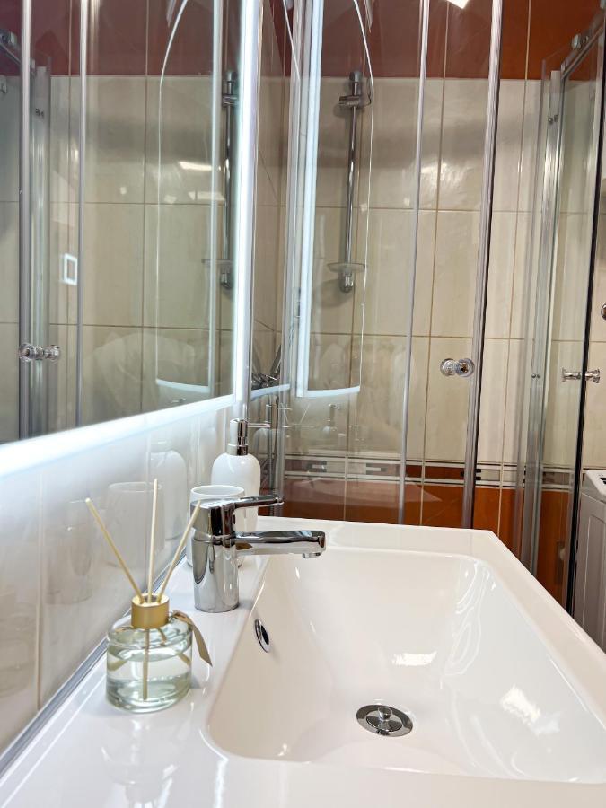Holiday Star Apartment تروغير المظهر الخارجي الصورة