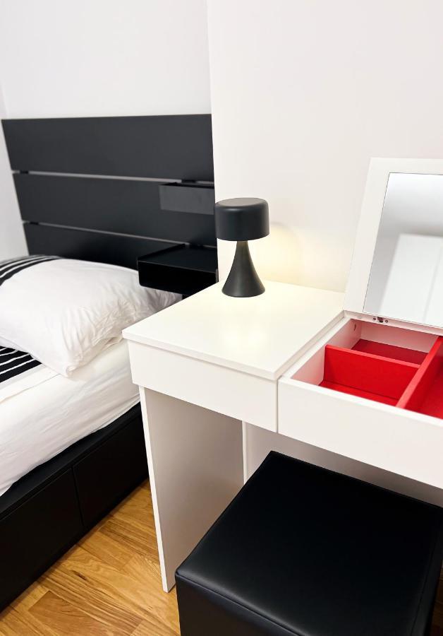 Holiday Star Apartment تروغير المظهر الخارجي الصورة