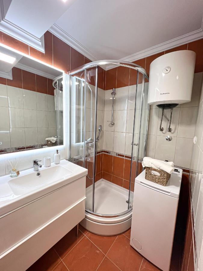 Holiday Star Apartment تروغير المظهر الخارجي الصورة