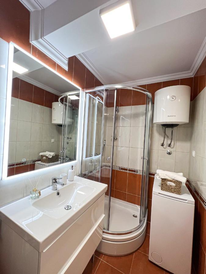 Holiday Star Apartment تروغير المظهر الخارجي الصورة